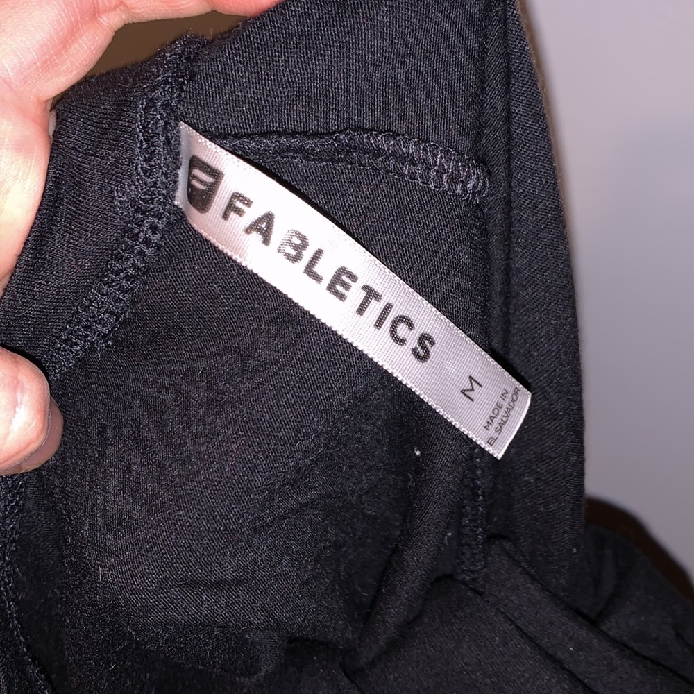 Fabletics Low Back Shirt - Picture 4 of 4